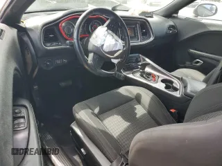 2016 Dodge Challenger SXT z VIN 2C3CDZAG8GH148604, wystawiony jako Copart lot #56433775 z przebiegiem 111 531 mil mil oraz Szkoda całkowita • Salvage title. Historia ofert i sprzedaży dostępna na DreamBid. Obrazek 8.