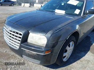 2005 Chrysler 300 with VIN 2C3JA43R25H600920, listed as a IAAI auction lot 41863216 with 1 mi miles. Bid and sale history available at carsss.com. Image 6.