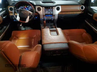 2017 Toyota Tundra Platinum z VIN 5TFAW5F11HX651530, wystawiony jako Copart lot #56709895 z przebiegiem 163 536 mil mil oraz Szkoda całkowita • Salvage title. Historia ofert i sprzedaży dostępna na DreamBid. Obrazek 8.