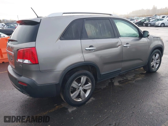 2013 Kia Sorento EX with VIN 5XYKUDA64DG320588, listed as a IAAI auction lot 41204828 with 164,146 mi miles. Bid and sale history available at carsss.com. Image 4.