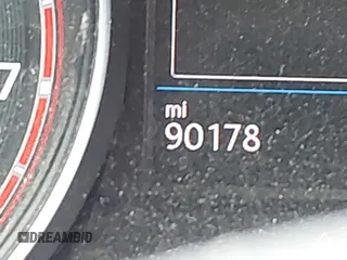 2019 Volkswagen Atlas SE z VIN 1V2WR2CAXKC611864, wystawiony jako IAAI lot #42151795 z przebiegiem 90 178 mil mil oraz . Historia ofert i sprzedaży dostępna na DreamBid. Obrazek 15.