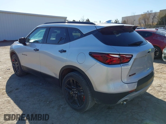 2021 Chevrolet Blazer LT z VIN 3GNKBCRS3MS528825, wystawiony jako IAAI lot #41756446 z przebiegiem 104 053 mil mil oraz . Historia ofert i sprzedaży dostępna na DreamBid. Obrazek 3.
