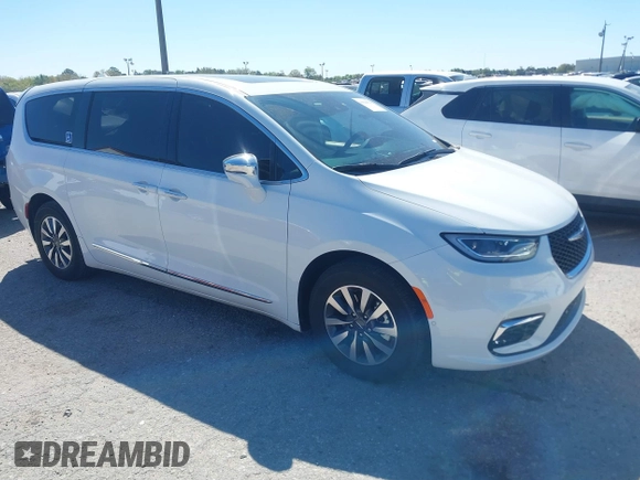 2022 Chrysler Pacifica Hybrid Limited with VIN 2C4RC1S74NR112960, listed as a IAAI auction lot 41584818 with 22,040 mi miles and . Bid and sale history available at DreamBid. Image 1.