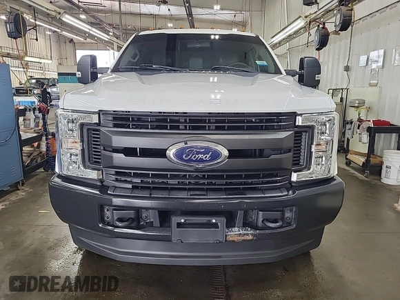 2019 Ford F-250 XL with VIN 1FT7X2B60KED15782, listed as a IAAI auction lot 42840321 with 119,106 mi miles and . Bid and sale history available at DreamBid. Image 26.