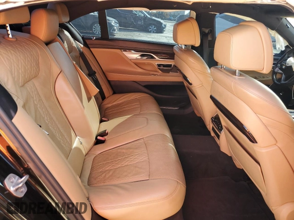2017 BMW 7 Series 740i with VIN WBA7E2C51HG739462, listed as a Copart auction lot 84157364 with 137,881 mi miles and Salvage Title. Bid and sale history available at carsss.com. Image 11.