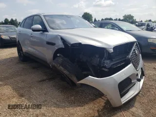 2021 Jaguar F-Pace S with VIN SADCJ2EU0MA684036, listed as a Copart auction lot 61138894 with 33,818 mi miles and Salvage title. Bid and sale history available at DreamBid. Image 4.