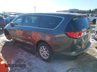 2017 Chrysler Pacifica Touring with VIN 2C4RC1DG7HR648786, listed as a IAAI auction lot 41570029 with 125,406 mi miles and . Bid and sale history available at DreamBid. Image 3.