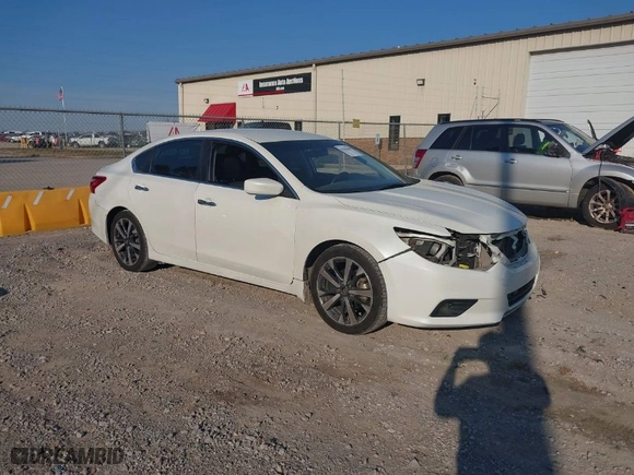 2016 Nissan Altima 2.5 SL with VIN 1N4AL3AP5GC262054, listed as a IAAI auction lot 41626450 with 147,226 mi miles. Bid and sale history available at carsss.com. Image 1.
