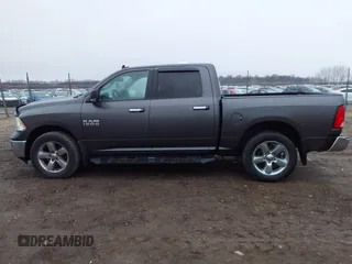 2018 Ram 1500 Big Horn z VIN 3C6RR7LG2JG235342, wystawiony jako IAAI lot #41475568 z przebiegiem 103 804 mil mil oraz . Historia ofert i sprzedaży dostępna na DreamBid. Obrazek 14.