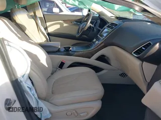 2016 Lincoln MKX Reserve with VIN 2LMTJ6LR4GBL75275, listed as a IAAI auction lot 41936550 with 76,177 mi miles. Bid and sale history available at carsss.com. Image 5.