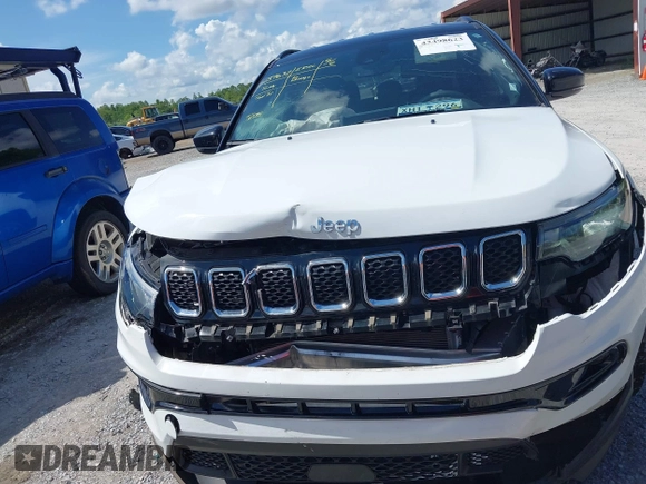 2024 Jeep Compass Limited z VIN 3C4NJDCN6RT610177, wystawiony jako IAAI lot #42498623 z przebiegiem 36 259 mil mil oraz . Historia ofert i sprzedaży dostępna na DreamBid. Obrazek 12.