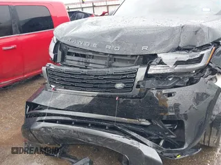 2025 Land Rover Range Rover SE z VIN SALKP9FU0SA277143, wystawiony jako IAAI lot #41881948 z przebiegiem 2 471 mil mil oraz . Historia ofert i sprzedaży dostępna na DreamBid. Obrazek 11.