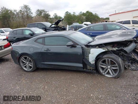 2018 Chevrolet Camaro 1LT with VIN 1G1FB1RS7J0129068, listed as a IAAI auction lot 41689225 with 1 mi miles. Bid and sale history available at carsss.com. Image 13.