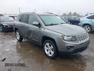 2014 Jeep Compass Latitude with VIN 1C4NJCEB2ED522109, listed as a IAAI auction lot 40282558 with 168,954 mi miles and . Bid and sale history available at carsss.com. Image 1.