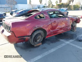 2007 Ford Mustang Deluxe with VIN 1ZVFT80N975298733, listed as a IAAI auction lot 41366125 with Not Provided miles and . Bid and sale history available at DreamBid. Image 4.