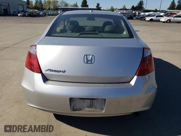 2008 Honda Accord EX-L z VIN 1HGCS128X8A015550, wystawiony jako Copart lot #53903135 z przebiegiem Nie podano mil oraz Szkoda całkowita • Salvage title. Historia ofert i sprzedaży dostępna na DreamBid. Obrazek 6.