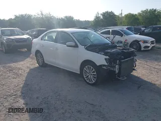 2016 Volkswagen Jetta SEL z VIN 3VWL17AJ0GM375983, wystawiony jako IAAI lot #42214765 z przebiegiem 90 908 mil mil oraz . Historia ofert i sprzedaży dostępna na DreamBid. Obrazek 1.