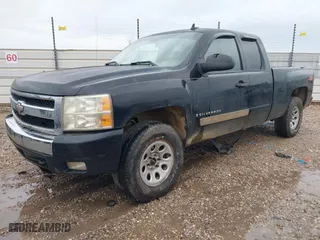 2007 Chevrolet Silverado 1500 LTZ with VIN 1GCEK19017Z550550, listed as a IAAI auction lot 41380834 with 429,353 mi miles. Bid and sale history available at carsss.com. Image 17.