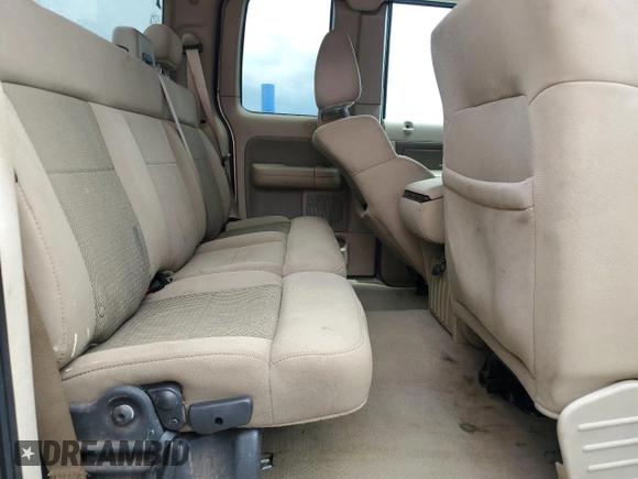 2006 Ford F-150 STX z VIN 1FTRX12W16FB04724, wystawiony jako Copart lot #65361235 z przebiegiem 346 053 mil mil oraz Szkoda całkowita • Salvage title. Historia ofert i sprzedaży dostępna na DreamBid. Obrazek 10.