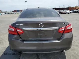 2017 Nissan Altima SV z VIN 1N4AL3AP5HC122605, wystawiony jako Copart lot #55948535 z przebiegiem 101 575 mil mil oraz Szkoda całkowita • Salvage title. Historia ofert i sprzedaży dostępna na DreamBid. Obrazek 6.