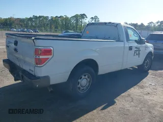2013 Ford F-150 XL z VIN 1FTMF1CM8DKD45632, wystawiony jako IAAI lot #42644086 z przebiegiem 192 267 mil mil oraz . Historia ofert i sprzedaży dostępna na DreamBid. Obrazek 4.