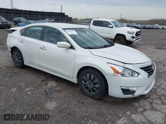 2014 Nissan Altima SV with VIN 1N4AL3AP7EC141832, listed as a IAAI auction lot 42019574 with 124,802 mi miles and . Bid and sale history available at carsss.com. Image 1.