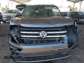 2019 Volkswagen Atlas SE with VIN 1V2DR2CA2KC547116, listed as a IAAI auction lot 41840372 with 102,625 mi miles and . Bid and sale history available at DreamBid. Image 6.