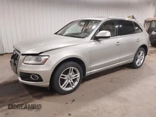 2014 Audi Q5 Premium Plus z VIN WA1LFAFP1EA075646, wystawiony jako IAAI lot #41528806 z przebiegiem 104 265 mil mil oraz . Historia ofert i sprzedaży dostępna na DreamBid. Obrazek 17.
