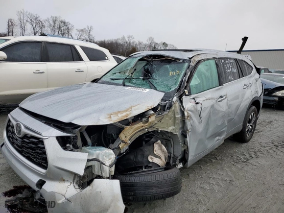2020 Toyota Highlander XLE with VIN 5TDGZRAH4LS507952, listed as a Copart auction lot 44690655 with 98,567 mi miles and Salvage Title. Bid and sale history available at carsss.com. Image 1.