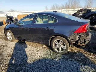 2015 Volvo S60 T5 Premier with VIN YV1612TBXF1304756, listed as a Copart auction lot 43284325 with 83,428 mi miles and Salvage Title. Bid and sale history available at carsss.com. Image 2.