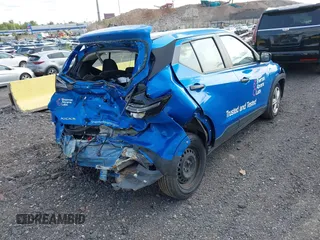2023 Nissan Kicks S z VIN 3N1CP5BV9PL568018, wystawiony jako IAAI lot #42382781 z przebiegiem 83 069 mil mil oraz . Historia ofert i sprzedaży dostępna na DreamBid. Obrazek 4.