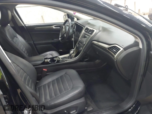 2016 Ford Fusion SE z VIN 3FA6P0T98GR111895, wystawiony jako IAAI lot #42633525 z przebiegiem 77 231 mil mil oraz . Historia ofert i sprzedaży dostępna na DreamBid. Obrazek 5.