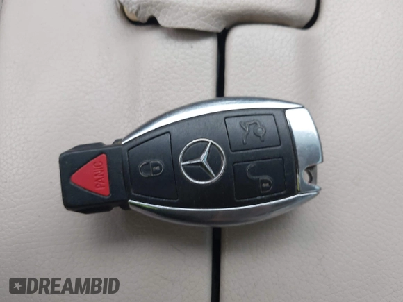 2014 Mercedes-Benz E 350 Luxury with VIN WDDHH8JB2EA886341, listed as a IAAI auction lot 42076525 with 208,933 mi miles and . Bid and sale history available at DreamBid. Image 11.