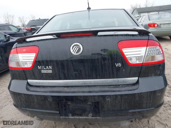 2008 Mercury Milan Premier with VIN 3MEHM08108R651868, listed as a IAAI auction lot 41463137 with 109,951 mi miles. Bid and sale history available at carsss.com. Image 16.