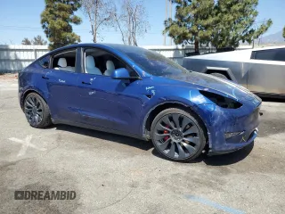 2021 Tesla Model Y Performance z VIN 5YJYGDEF0MF157795, wystawiony jako Copart lot #57163245 z przebiegiem 62 598 mil mil oraz Szkoda całkowita • Salvage title. Historia ofert i sprzedaży dostępna na DreamBid. Obrazek 4.
