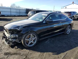 2018 Mercedes-Benz C 300 z VIN WDDWJ4KB4JF681717, wystawiony jako Copart lot #45214955 z przebiegiem 153 470 mil mil oraz Szkoda całkowita • Salvage title. Historia ofert i sprzedaży dostępna na DreamBid. Obrazek 1.