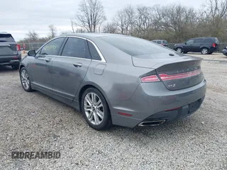 2014 Lincoln MKZ with VIN 3LN6L2GK2ER818577, listed as a IAAI auction lot 41929913 with 185,062 mi miles. Bid and sale history available at carsss.com. Image 3.