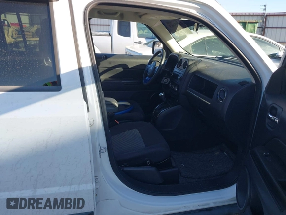 2011 Jeep Patriot Latitude with VIN 1J4NF1GB1BD258633, listed as a IAAI auction lot 41955663 with 186,929 mi miles and . Bid and sale history available at DreamBid. Image 5.