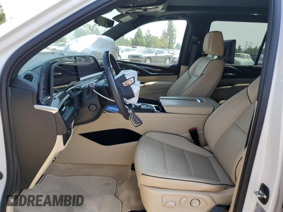 2021 Cadillac Escalade Premium Luxury z VIN 1GYS4BKL4MR215800, wystawiony jako Copart lot #71655614 z przebiegiem 42 844 mil mil oraz Szkoda całkowita • Salvage title. Historia ofert i sprzedaży dostępna na DreamBid. Obrazek 7.