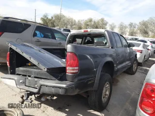 2002 Dodge Dakota Sport with VIN 1B7HG38N32S687496, listed as a Copart auction lot 88584635 with 0 mi miles and Non Repairable. Bid and sale history available at carsss.com. Image 3.