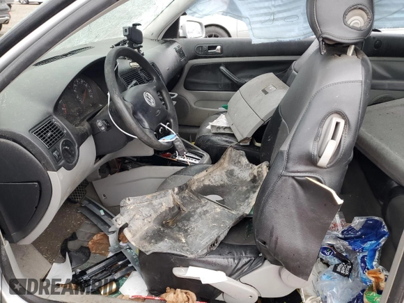 2003 Volkswagen Golf с VIN 9BWBK61J034016375, выставлен на аукционе Copart как лот 81534384 с пробегом Не указан миль и Списание • Salvage title. История ставок и продаж доступна на DreamBid. Изображение 7.