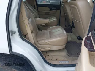 2007 GMC Yukon Denali z VIN 1GKFK63807J246645, wystawiony jako IAAI lot #42290133 z przebiegiem 187 480 mil mil oraz . Historia ofert i sprzedaży dostępna na DreamBid. Obrazek 8.