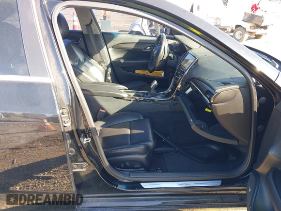 2013 Cadillac ATS z VIN 1G6AG5RX8D0160407, wystawiony jako IAAI lot #41872957 z przebiegiem 159 840 mil mil oraz . Historia ofert i sprzedaży dostępna na DreamBid. Obrazek 5.