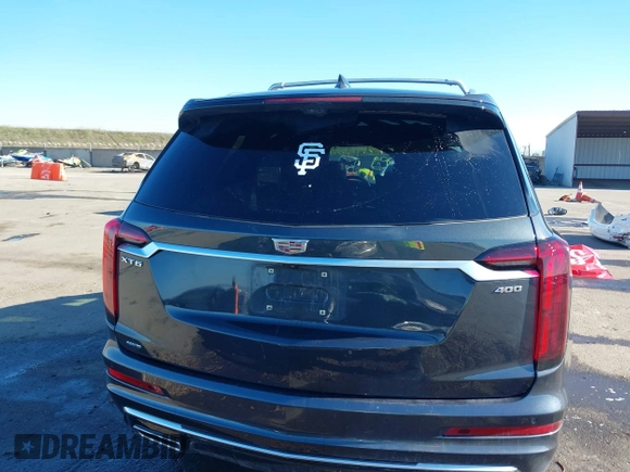 2022 Cadillac XT6 Premium Luxury with VIN 1GYKPFRS7NZ173703, listed as a IAAI auction lot 41335618 with 32,116 mi miles. Bid and sale history available at carsss.com. Image 17.