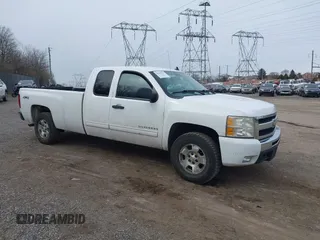 2011 Chevrolet Silverado 1500 LT with VIN 1GCRKSE06BZ186048, listed as a IAAI auction lot 41618521 with 291,361 mi miles and . Bid and sale history available at DreamBid. Image 1.