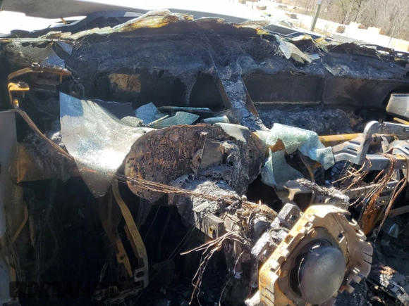 2017 Ram 1500 Tradesman z VIN 3C6JR6DT9HG631829, wystawiony jako Copart lot #48333395 z przebiegiem Nie podano mil oraz Nie do naprawy • Non repairable. Historia ofert i sprzedaży dostępna na DreamBid. Obrazek 9.