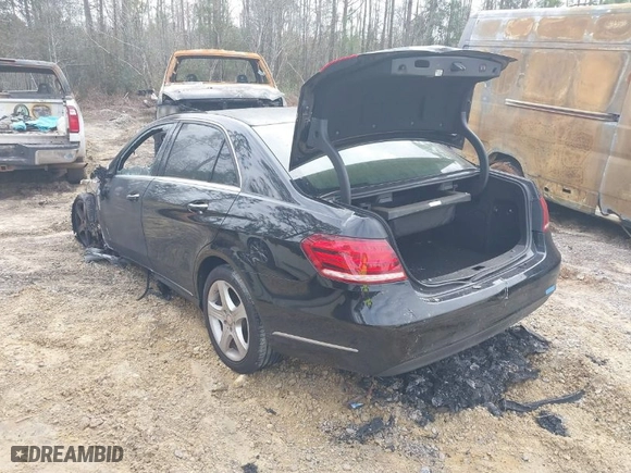 2014 Mercedes-Benz E-Class E 350 Sport with VIN WDDHF5KBXEA994970, listed as a IAAI auction lot 41499228 with 1 mi miles. Bid and sale history available at carsss.com. Image 3.