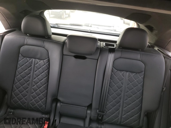 2022 Audi SQ8 Prestige z VIN WA1CWBF11ND019903, wystawiony jako Copart lot #39772444 z przebiegiem Nie podano mil oraz . Historia ofert i sprzedaży dostępna na DreamBid. Obrazek 10.