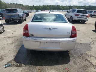 2005 Chrysler 300 with VIN 2C3AA63H95H591782, listed as a Copart auction lot 68888294 with 192,568 mi miles and Salvage Title. Bid and sale history available at carsss.com. Image 6.