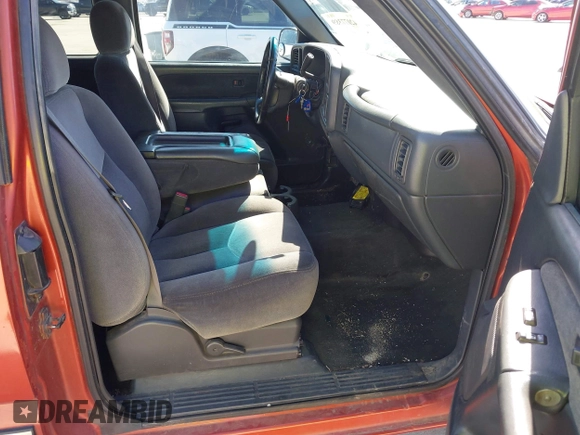 2001 Chevrolet Silverado 1500 LS with VIN 2GCEC19V311378627, listed as a IAAI auction lot 42077389 with 356,476 mi miles and . Bid and sale history available at DreamBid. Image 5.